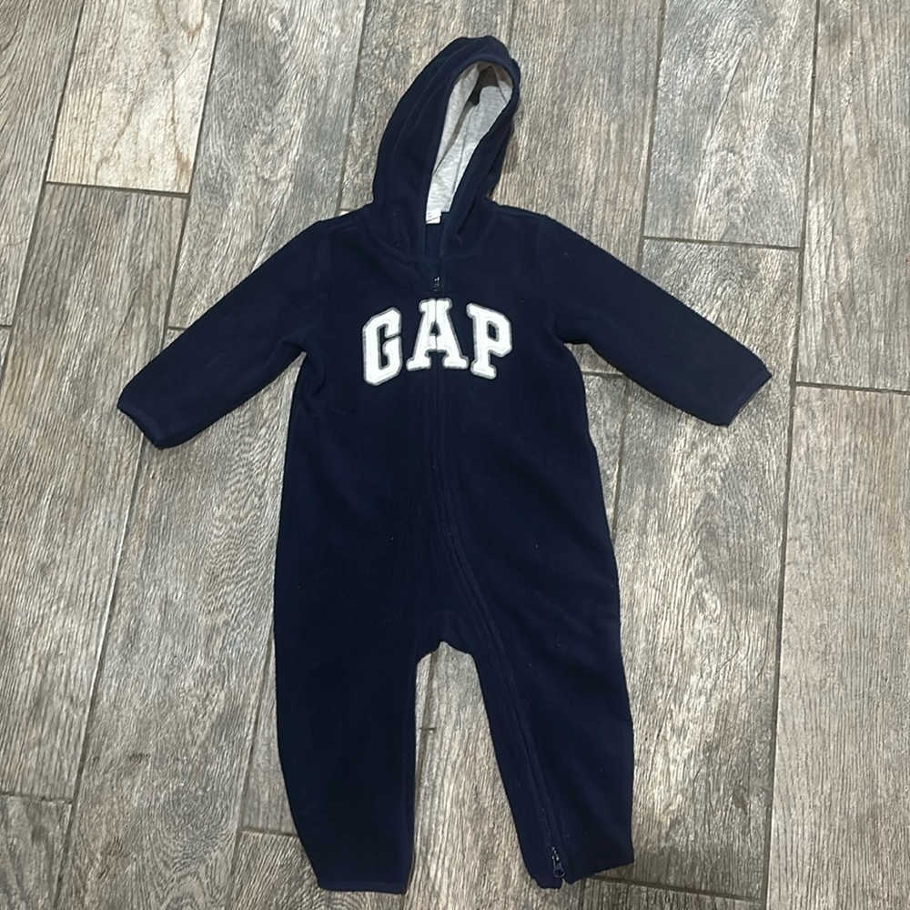 GAP Baby Zip-up Onesie 12-18 months